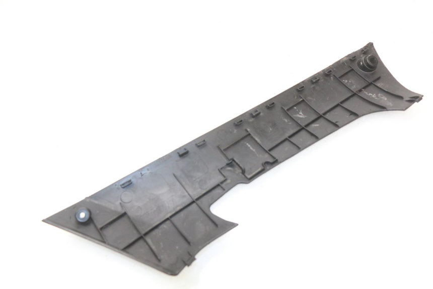 photo de LINKER UNTERE SEITENVERKLEIDUNG PEUGEOT KISBEE 2T 50 (2018 - 2022)