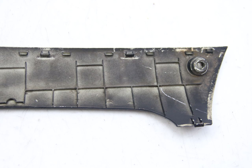 photo de LINKER UNTERE SEITENVERKLEIDUNG PEUGEOT KISBEE 2T 50 (2018 - 2022)