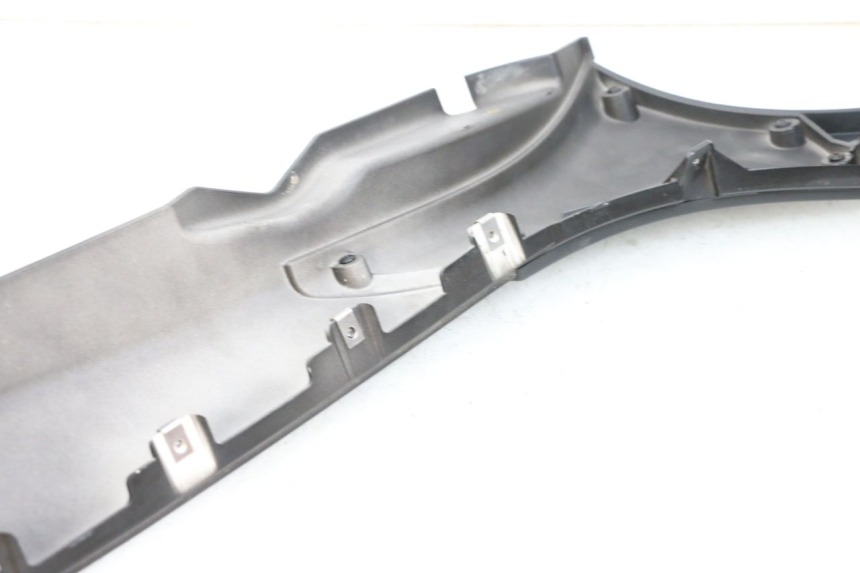 photo de UNTERBODEN LINKS PIAGGIO MP3 HPE 350 (2018 - 2020) - Kennzeichnungen und Originalreferenzen