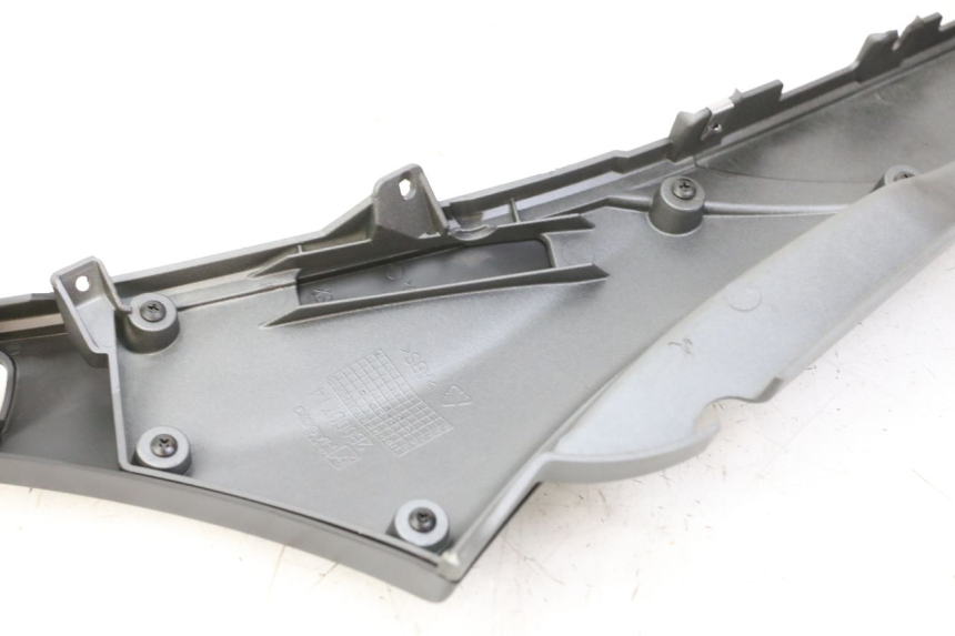 photo de UNTERBODEN LINKS PIAGGIO MP3 500 (2014 - 2016)
