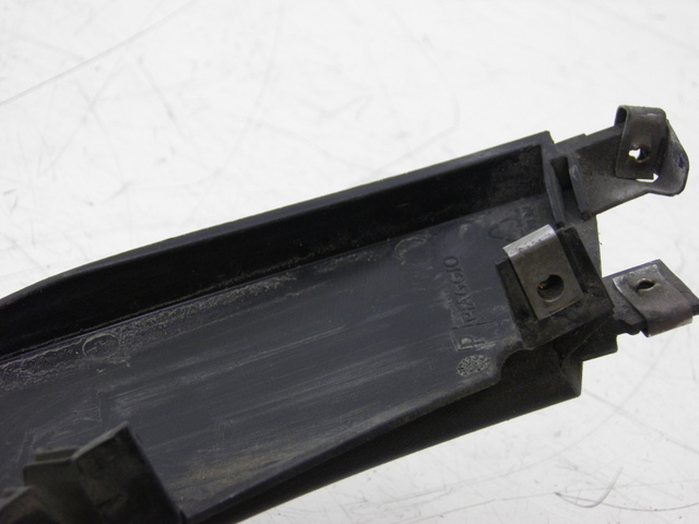 photo de UNTERBODEN LINKS PIAGGIO MP3 RL 125 (2006 - 2014)