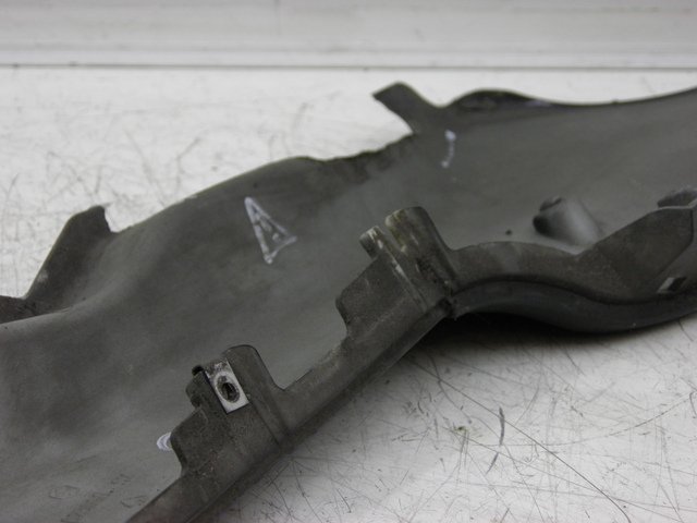 photo de UNTERBODEN LINKS PIAGGIO MP3 RL 125 (2006 - 2014)