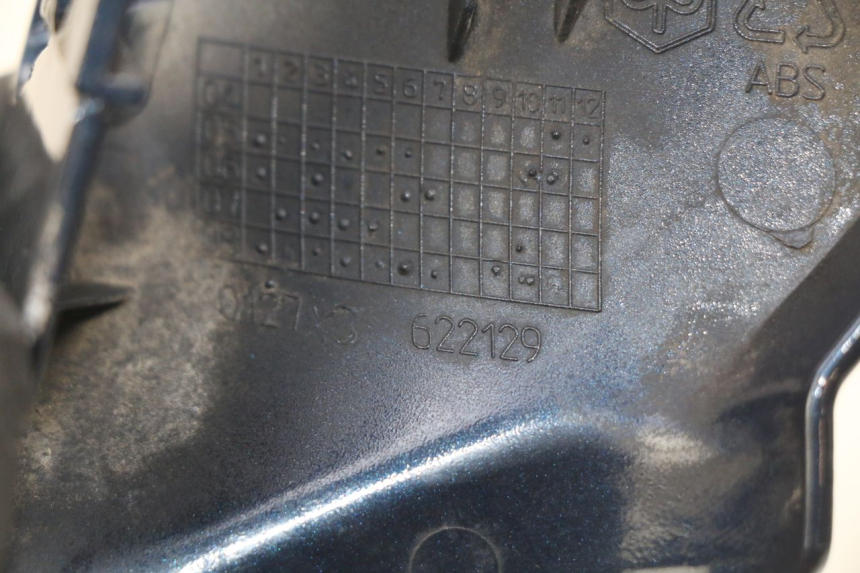 photo de LINKER UNTERE SEITENVERKLEIDUNG PIAGGIO VESPA LXV 125 (2006 - 2009)