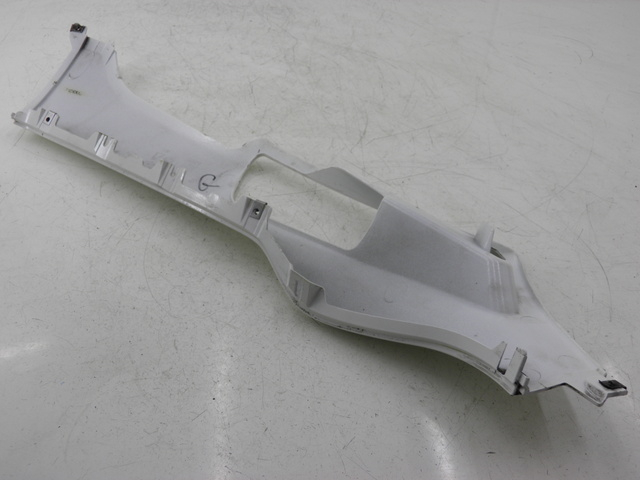 photo de UNTERBODEN LINKS PIAGGIO XEVO - X EVO 125 (2010 - 2015)