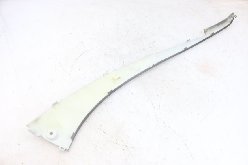 photo de UNTERBODEN LINKS EFUN PUSA 1 - Detailansicht des Bauteils