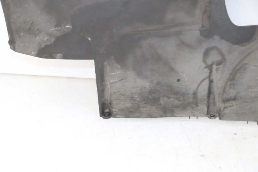 photo de UNTERBODEN LINKS PEUGEOT SATELIS 125 (2013 - 2018) - Charakteristische Merkmale