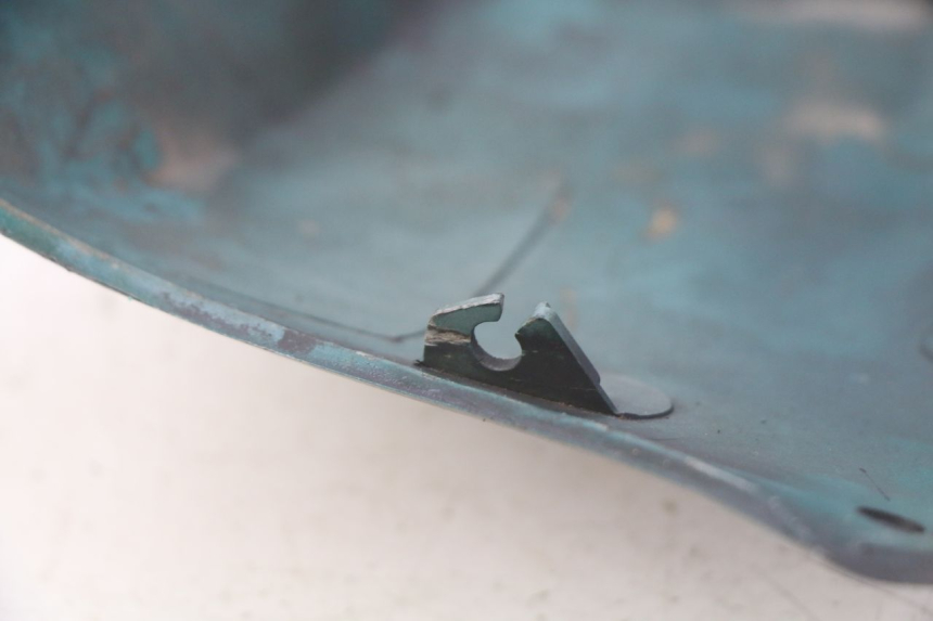 photo de LINKER UNTERE SEITENVERKLEIDUNG PEUGEOT SV 125 (1991 - 1994)