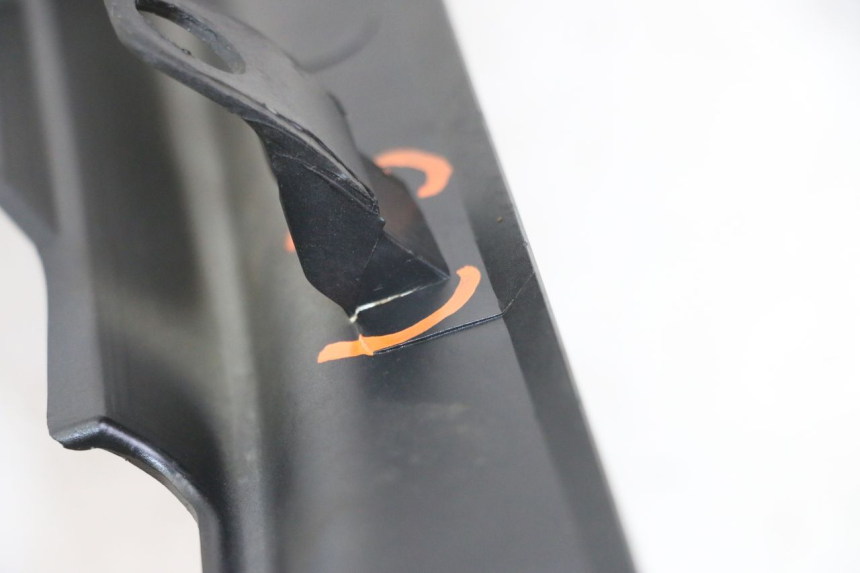 photo de LINKER UNTERE SEITENVERKLEIDUNG APRILIA SXR 50 (2021 - 2023)
