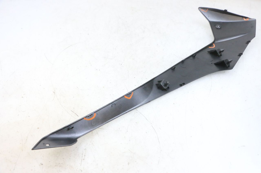 photo de UNTERBODEN LINKS YAMAHA TRICITY 300 (2020 - 2024) - Detailansicht des Bauteils