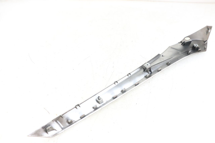 photo de LINKER UNTERE SEITENVERKLEIDUNG YAMAHA XMAX X-MAX ABS 125 (2017 - 2020) - Alternative Perspektive