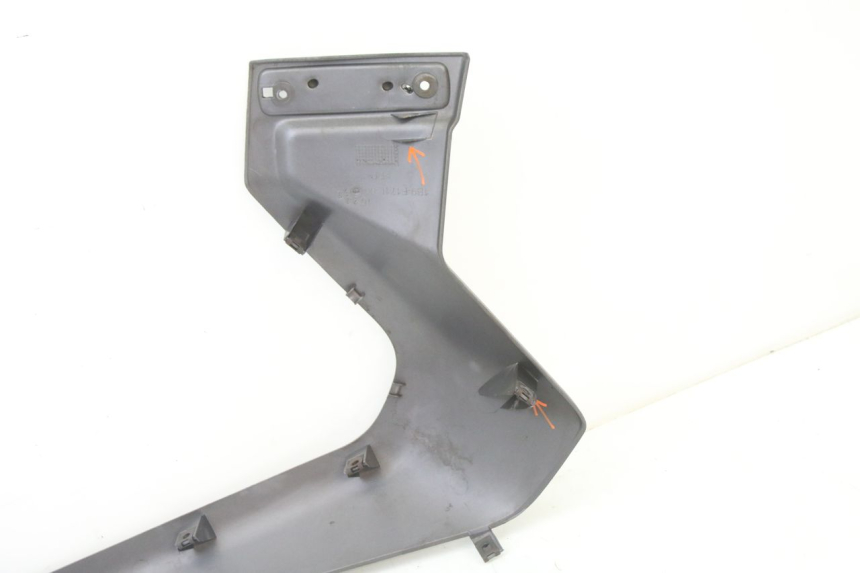 photo de LINKER UNTERE SEITENVERKLEIDUNG YAMAHA XMAX X-MAX 125 (2006 - 2009)
