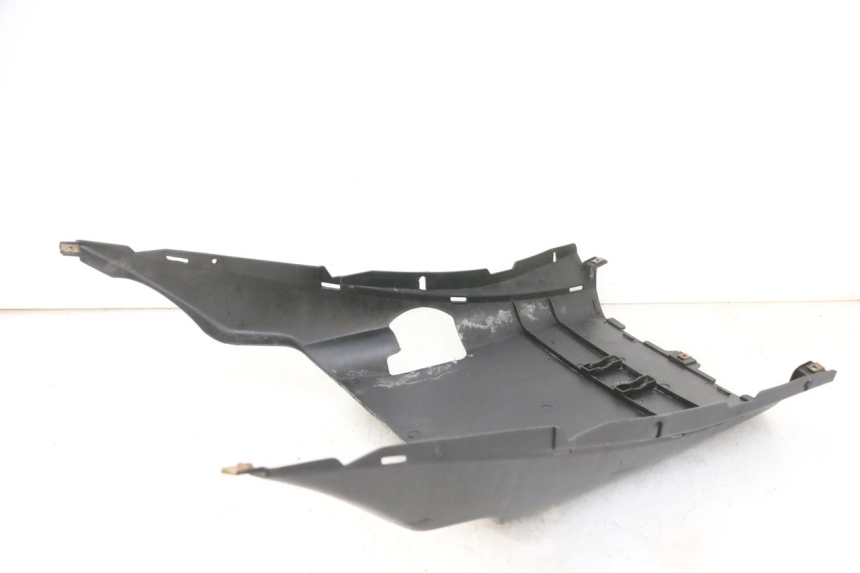 photo de UNTERBODEN EFUN PUSA 1 - Alternative Perspektive