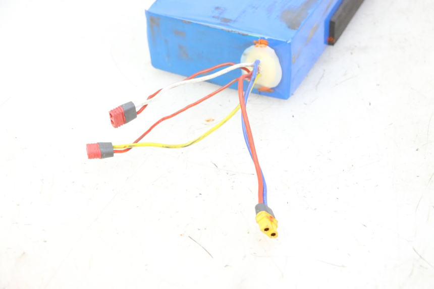 photo de BATTERIE HERO S10 1