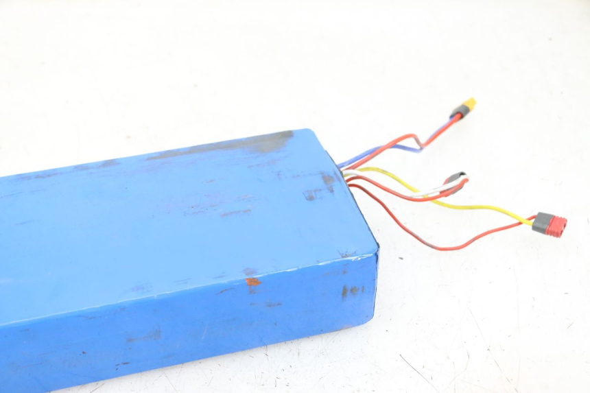 photo de BATTERIE HERO S10 1
