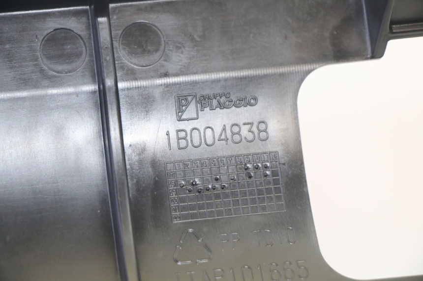 photo de SPRITZSCHUTZ PIAGGIO MP3 HPE 350 (2018 - 2020) - Geprüftes Gebrauchtteil