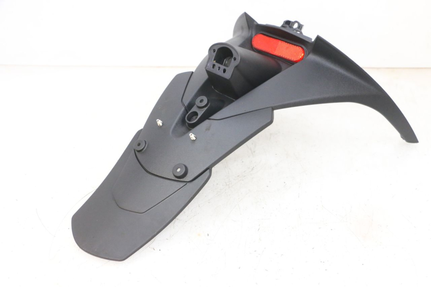 photo de SPRITZSCHUTZ PIAGGIO MP3 HPE 300 (2019 - 2026) - Kennzeichnungen und Originalreferenzen