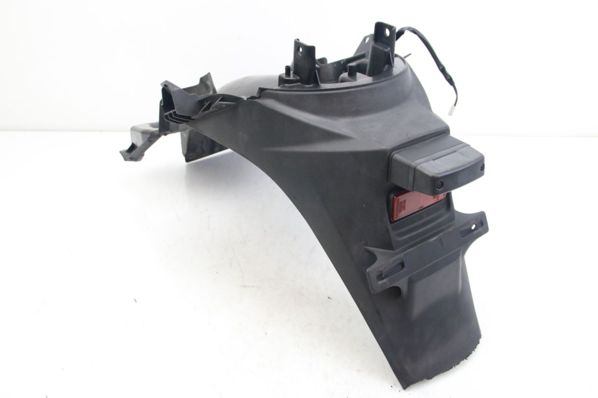 photo de HINTERER KOTFLüGEL SUZUKI SIXTEEN 125 (2008 - 2010)