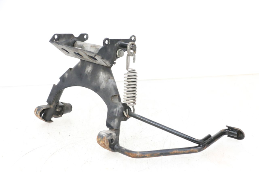 photo de HAUPTSTÄNDER PEUGEOT SATELIS 125 (2013 - 2018) - Details der Befestigungspunkte