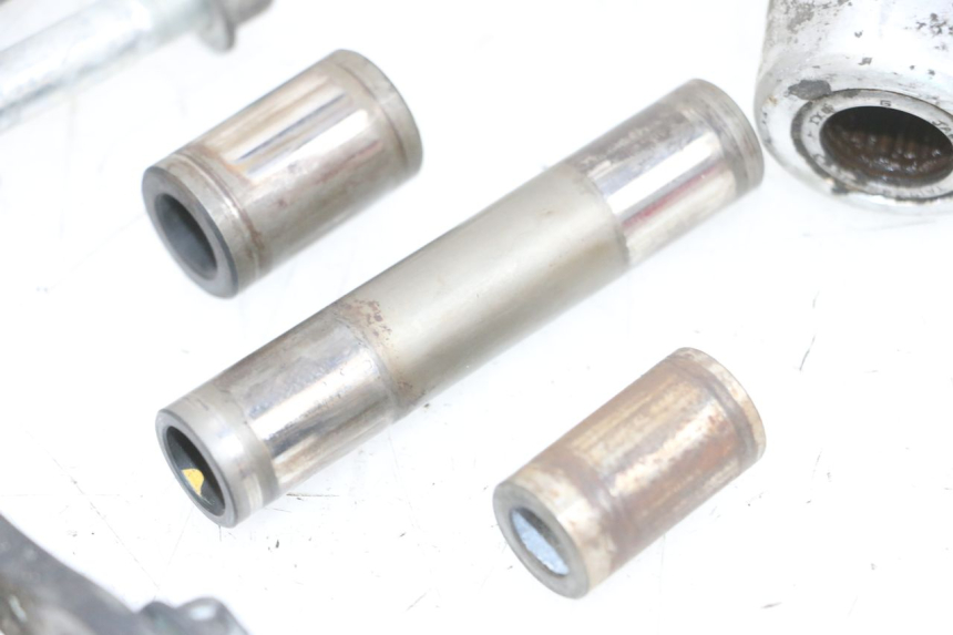 photo de UMLENKHEBEL SUZUKI DL V STROM 1000 (2002 - 2007) - Technische Nahaufnahme