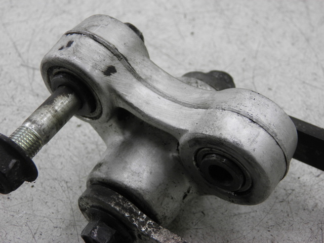 photo de UMLENKHEBEL SUZUKI SV S 650 (1999 - 2002)