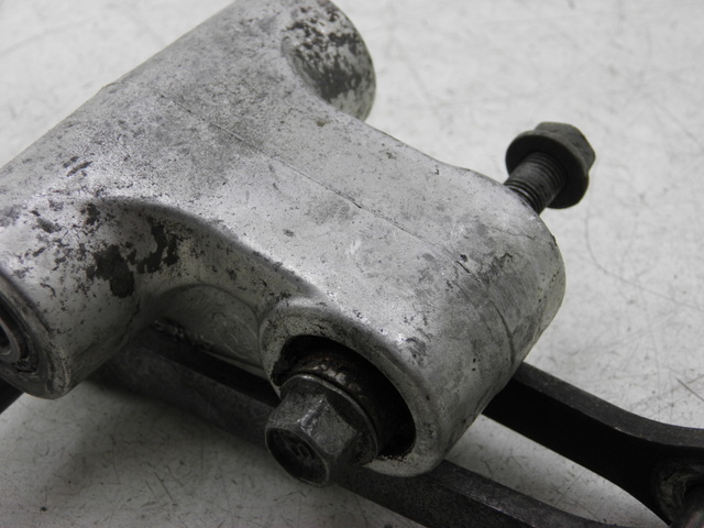 photo de STOßDäMPFERSTREBE YAMAHA FZS FAZER 600 (1998 - 2001)