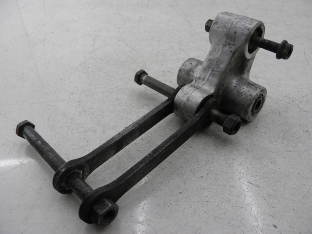 photo de STOßDäMPFERSTREBE YAMAHA FZS FAZER 600 (1998 - 2001)