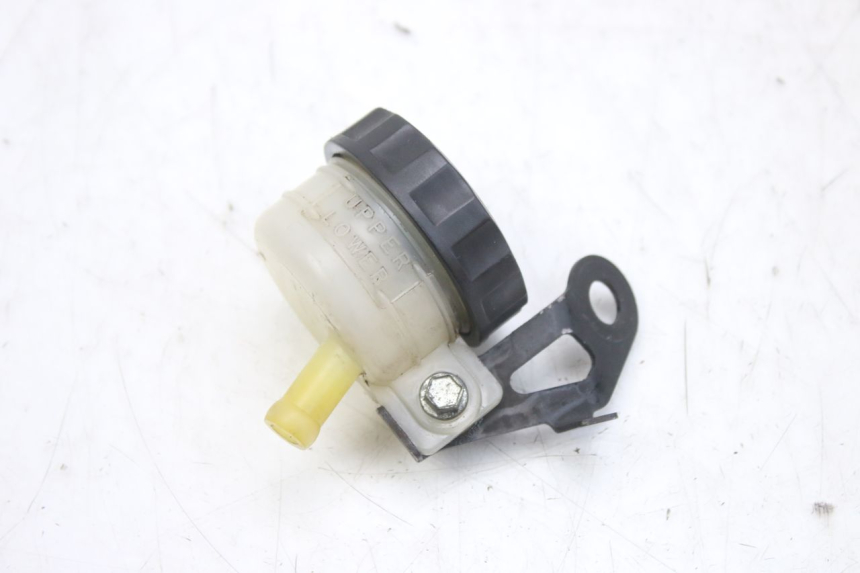 photo de BREMSFLÜSSIGKEITSBEHÄLTER TRIUMPH SPRINT ST 955 (1999 - 2001)