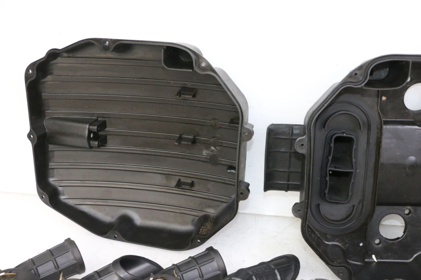 photo de LUFTFILTERKASTEN HONDA ST PAN EUROPEAN 1300 (2002 - 2013)