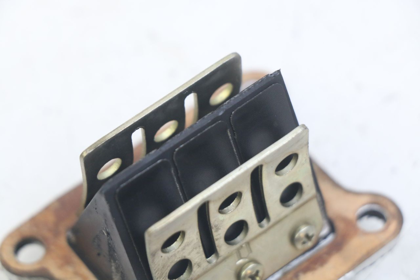 photo de ANSAUGSTUTZEN DERBI GPR 50 (2004 - 2009)