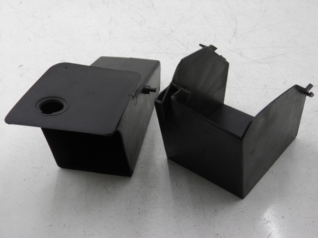 photo de HANDSCHUHFACH YAMAHA YP MAJESTY 125 (2007 - 2010)