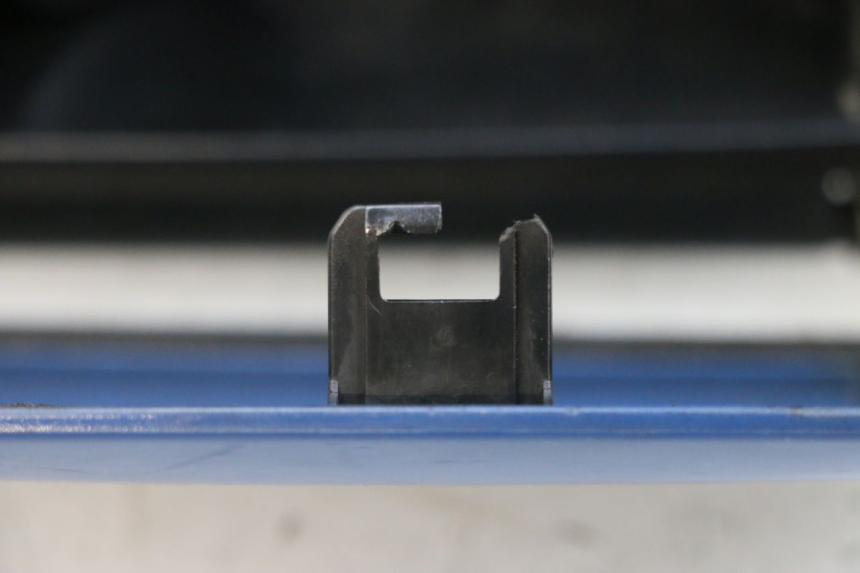 photo de HANDSCHUHFACH YAMAHA FJR ABS 1300 (2006 - 2012) - Zoom auf Komponenten