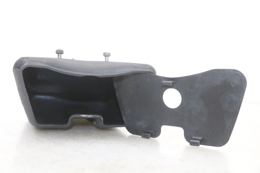 photo de HANDSCHUHFACH SUZUKI GSX E 250 (1982 - 1983)