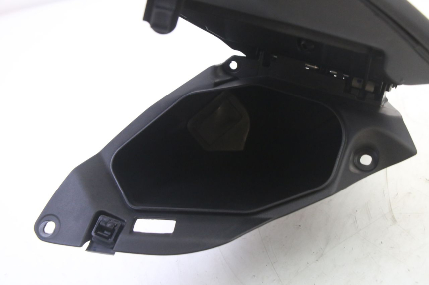 photo de HANDSCHUHFACH YAMAHA XMAX X-MAX 125 (2021 - 2025)