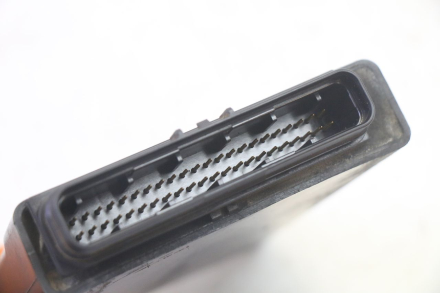 photo de CDI STEUERGERÄT SUZUKI DL V STROM 1000 (2002 - 2007) - Alternative Perspektive