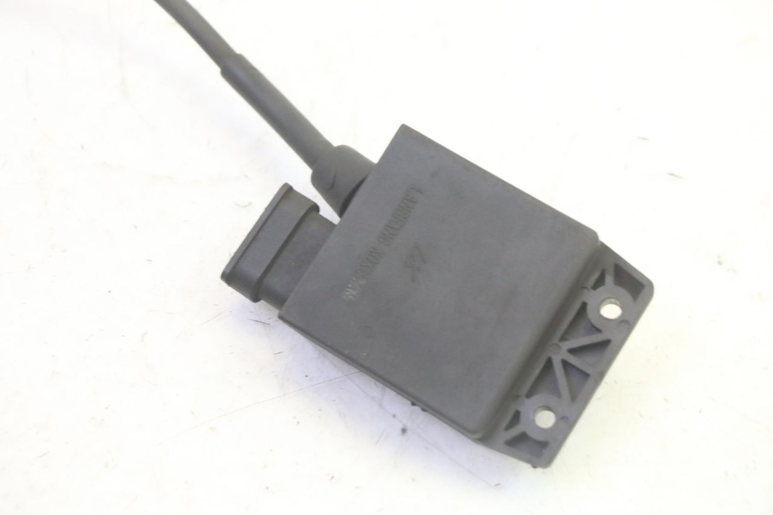 photo de CDI-STEUERGERäT PIAGGIO FLY 4T 50 (2013 - 2017) - Details der Befestigungspunkte