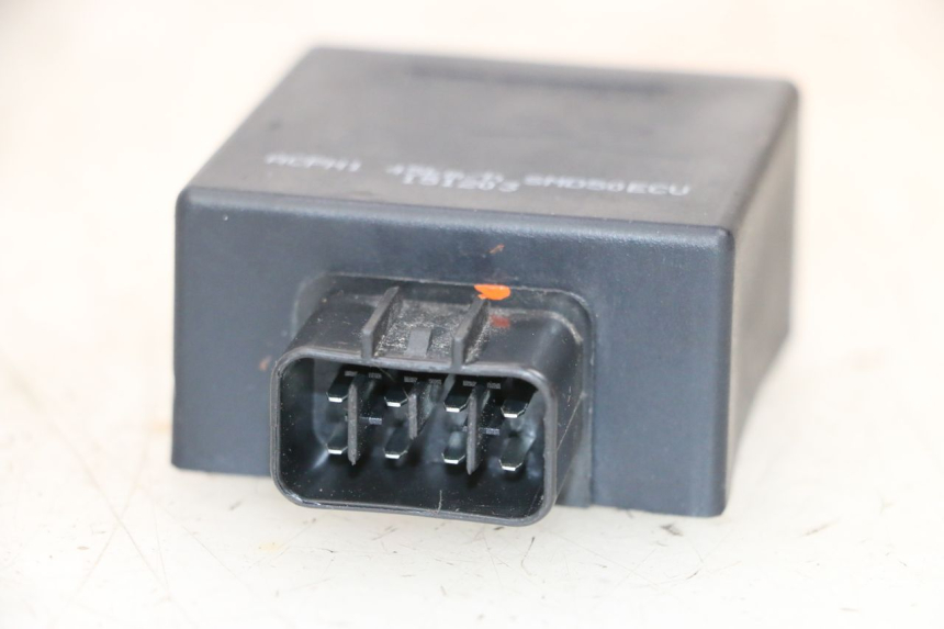 photo de CDI-STEUERGERäT PEUGEOT KISBEE 2T 50 (2010 - 2017) - Detailansicht des Bauteils