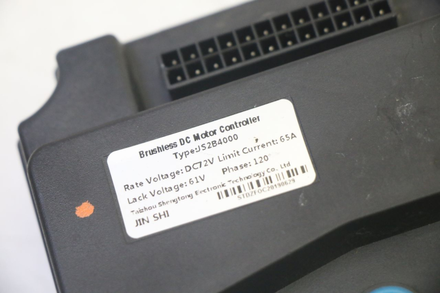 photo de CDI STEUERGERÄT EFUN PUSA 1 - Details der Befestigungspunkte