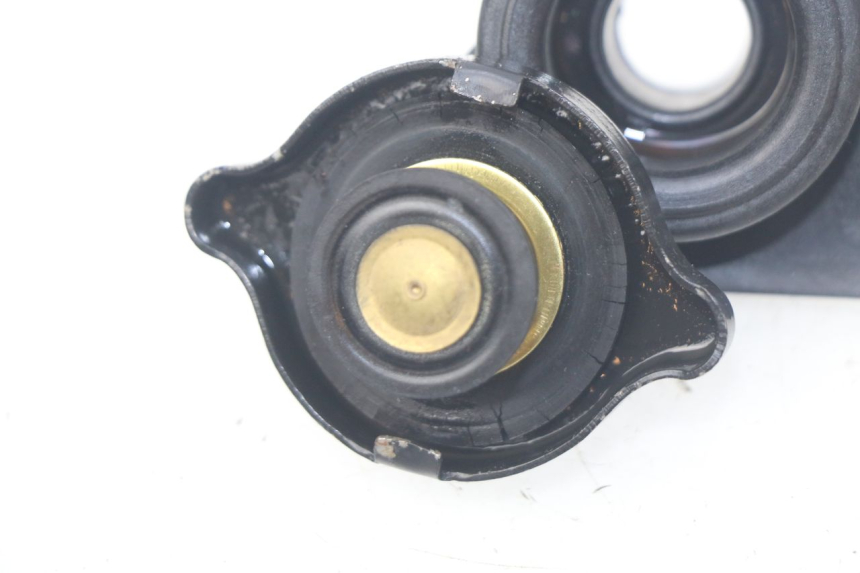 photo de KÜHLMITTELDECKEL SUZUKI BURGMAN 125 (2007 - 2014)