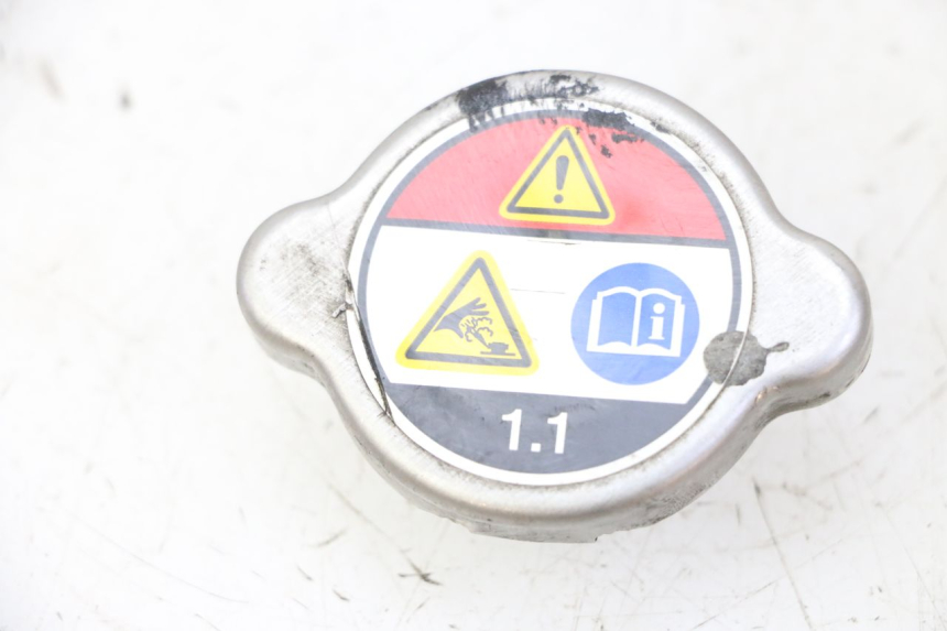 photo de KÜHLMITTELDECKEL HONDA FES S-WING SWING ABS 125 (2007 - 2015)