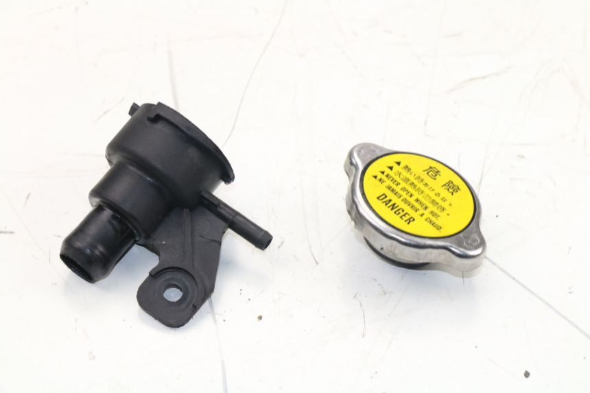 photo de KÜHLERDECKEL KAWASAKI J300 300 (2014 - 2017)