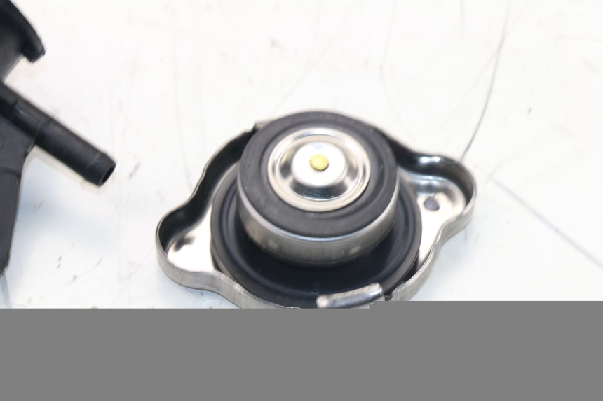 photo de KÜHLERDECKEL KAWASAKI J300 300 (2014 - 2017)