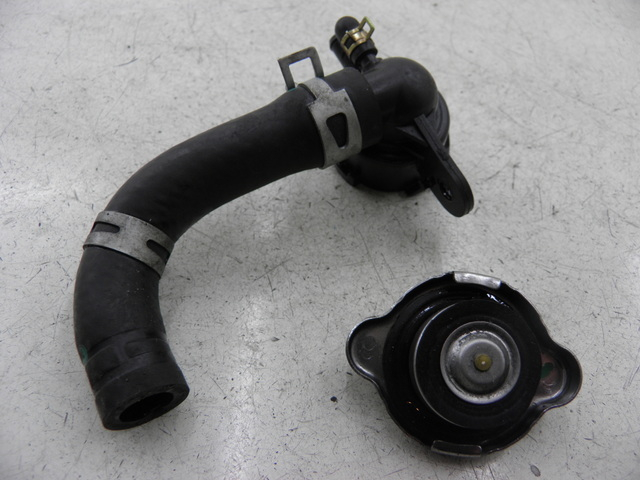 photo de KÜHLERDECKEL SYM MAXSYM I 400 (2011 - 2016)
