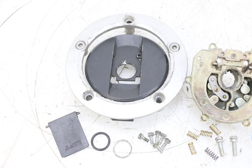 photo de TANKDECKEL SUZUKI GSXR GSX-R 1000 (2003 - 2004) - Geprüftes Gebrauchtteil