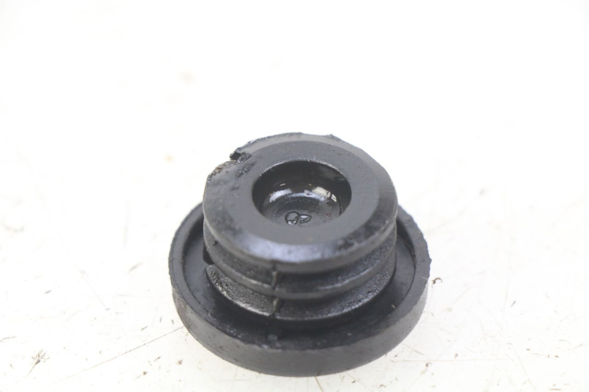 photo de ÖLBEHäLTERDECKEL SUZUKI CP 80 (1985 - 1996)