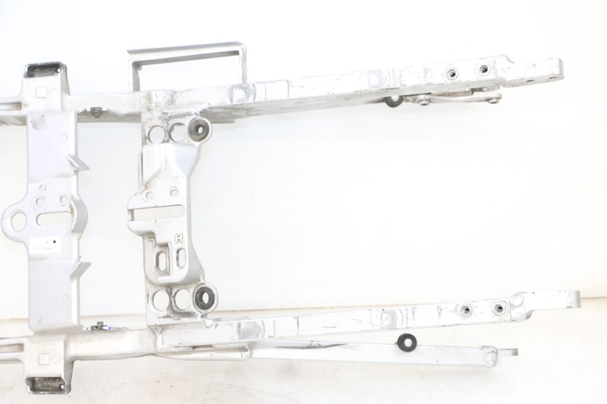 photo de HECKRAHMEN-SCHLEIFE YAMAHA FJR ABS 1300 (2006 - 2012) - Charakteristische Merkmale