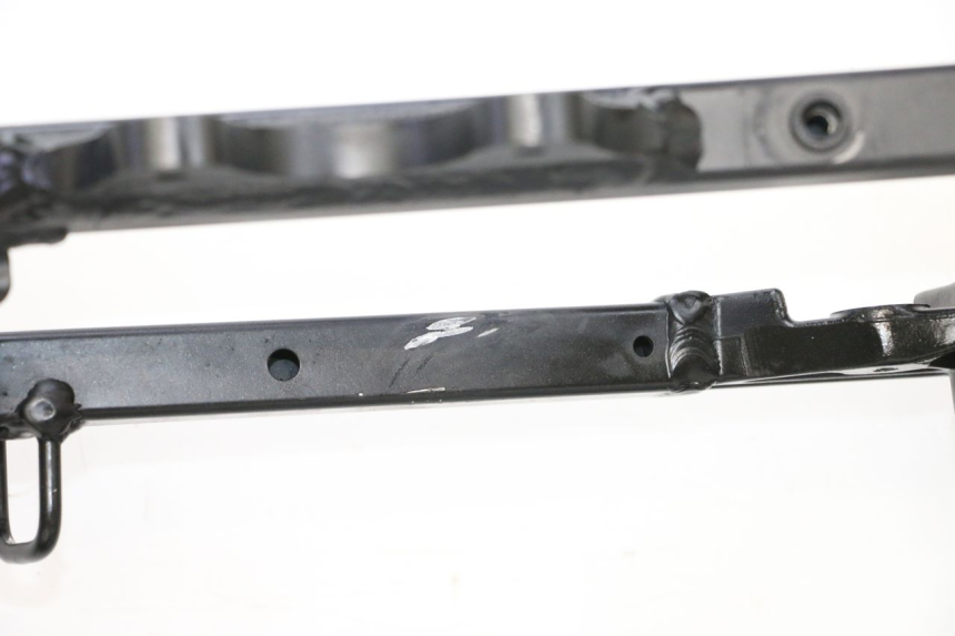 photo de HECKRAHMEN SUZUKI GSXR GSX-R 1000 (2003 - 2004) - Zoom auf Gebrauchszustand