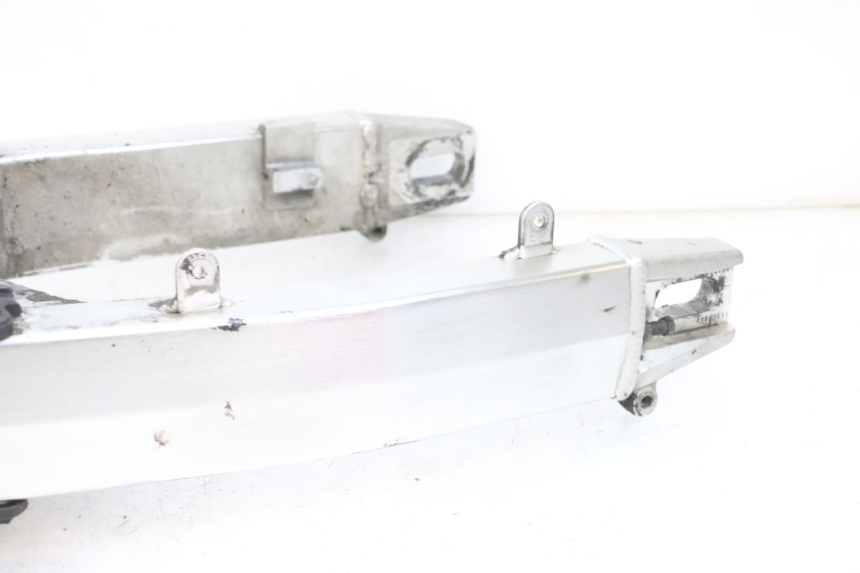 photo de SCHWINGE SUZUKI DL V STROM 1000 (2002 - 2007) - Fokus auf die Struktur