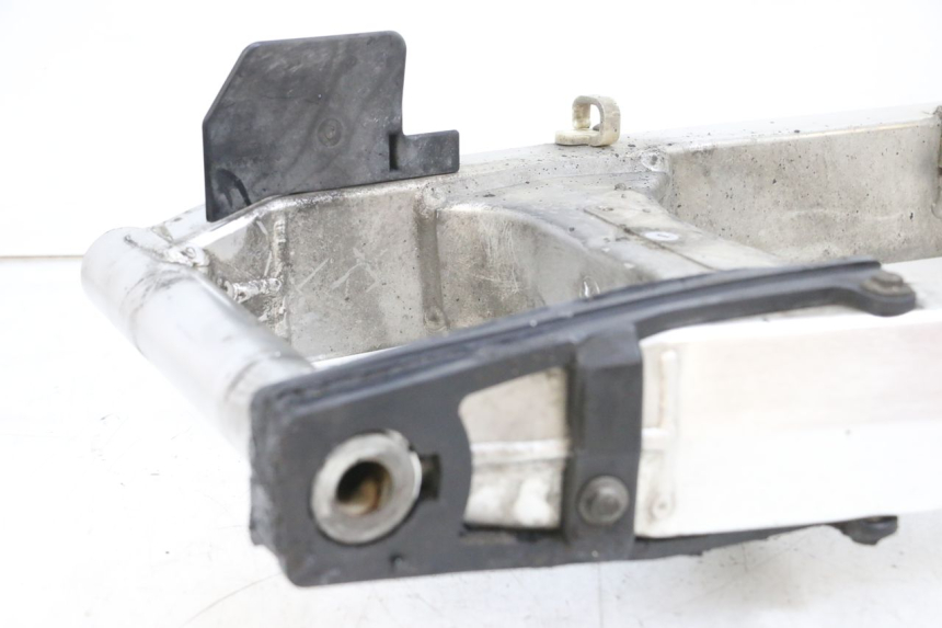 photo de SCHWINGE SUZUKI DL V STROM 1000 (2002 - 2007) - Alternativer Blickwinkel