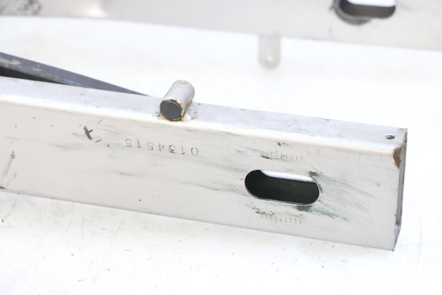 photo de SCHWINGE SUZUKI GSF N BANDIT 600 (1996 - 1999) - Profilansicht des Ersatzteils