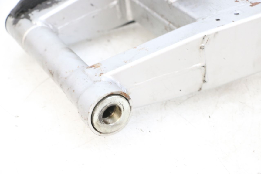 photo de SCHWINGE KAWASAKI ZR 7 750 (1999 - 2001) - Alternativer Blickwinkel